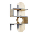 Moderne wandplank van hout met unieke, minimalistische vormgeving.